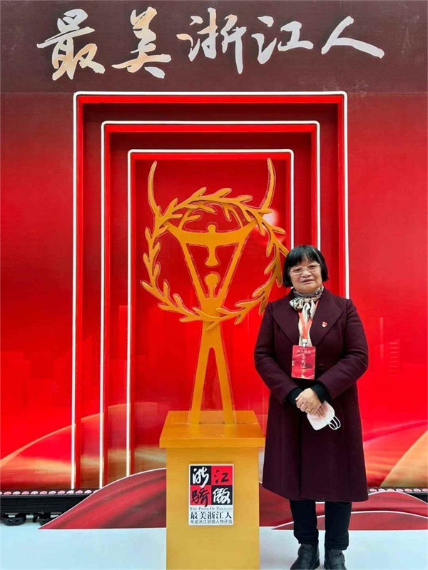 30多年“追星”！“航天桥梁”姚老师的航天情缘